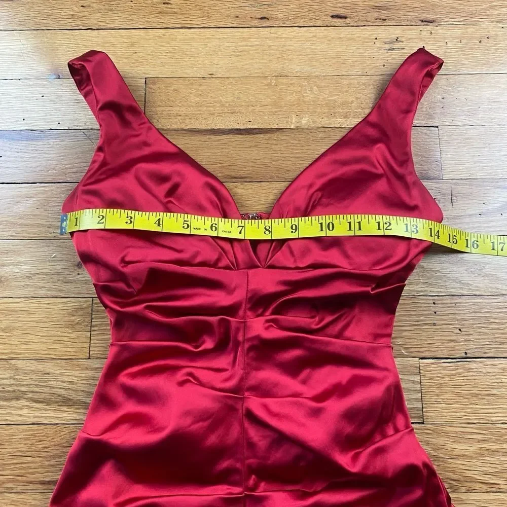 Xscape red stretch satin sheath cocktail dress Size 2